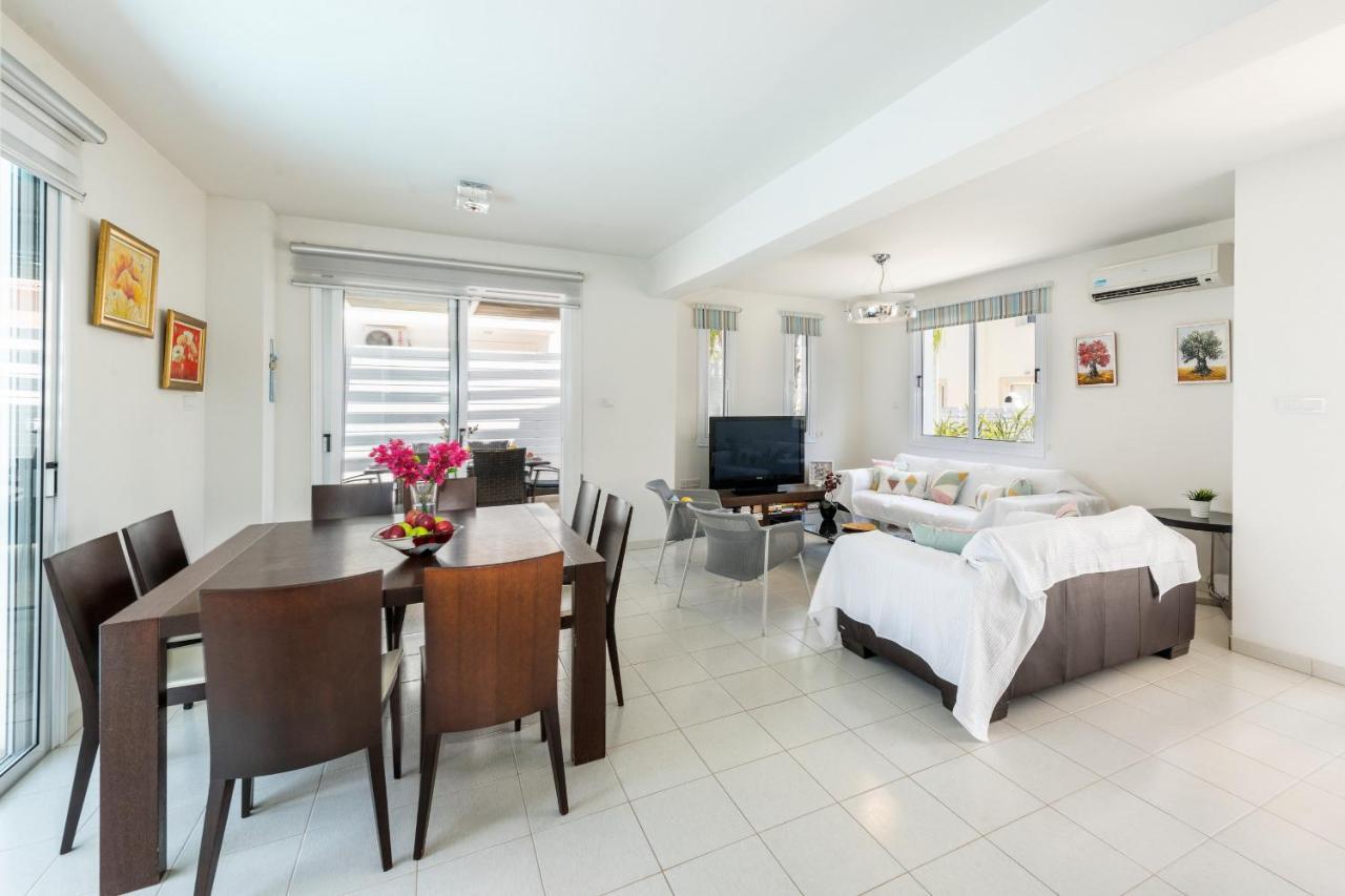 Protaras Villa Dafni ภายนอก รูปภาพ
